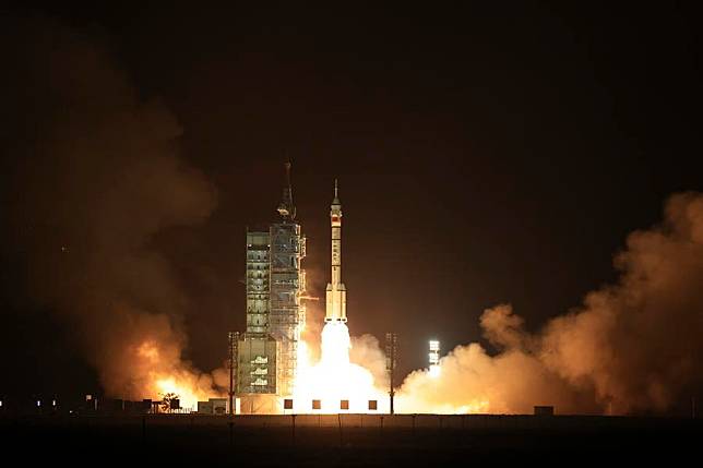 The Shenzhou-18 manned spaceship, atop a Long March-2F carrier rocket, blasts off from the Jiuquan Satellite Launch Center in northwest China, April 25, 2024. (Xinhua/Li Gang)