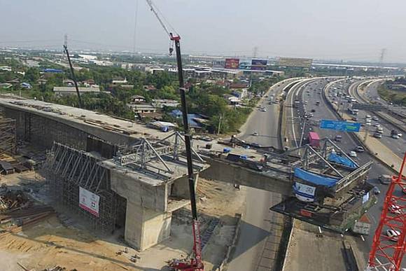 โครงการฯ มีความคืบหน้ากว่า 67% คาด พ.ค. นี้ เปิดใช้สะพานข้าม ...