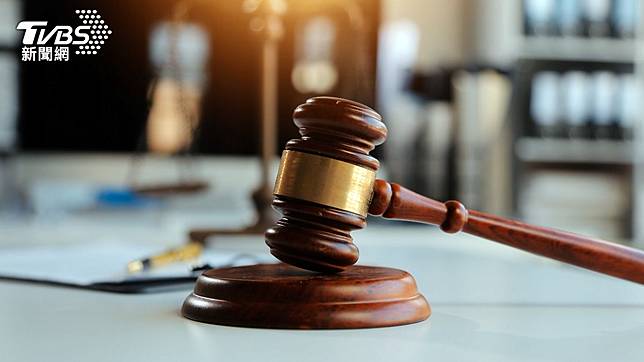 北部噁外公染指孫女共65罪，法官判應執行7年6月徒刑。（示意圖／shutterstock達志影像）