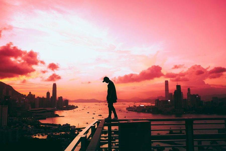 獨自一人就會感到寂寞嗎？現代人最需要的修行：擁抱內心的「孤獨時間」 | 經理人月刊 | LINE TODAY