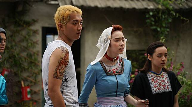 飾演鬼魂的林澤凱（左）和林奕嵐恰好在今年都獲選為台北電影節「非常新人」。紅衣小女孩股份有限公司提供