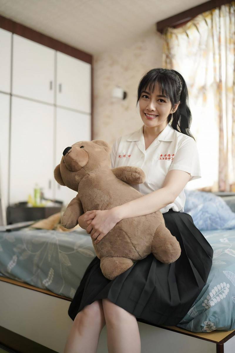 韓瑜激短制服照曝光！扮高中妹認「裙子有點緊」 | 自由電子報| LINE TODAY