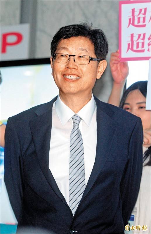 鴻海昨舉行股東會改選董事，劉揚偉接任新任董事長。(記者王藝菘攝)