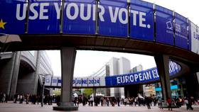 2024年5月，歐洲議會開放參觀，遊客大排長龍。美聯社