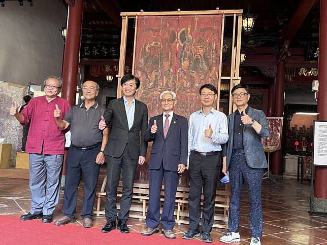 陳德聚堂即日起至六月廿五日，舉辦「神匠-陳玉峰老門神特展」。（記者陳銀全攝）