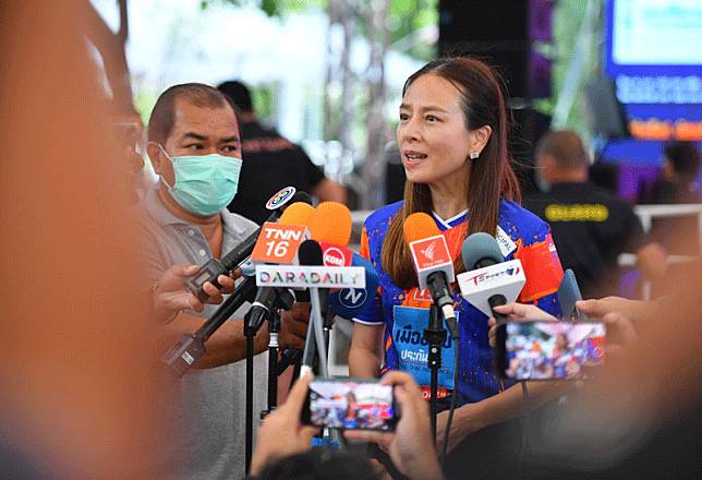 Pray for หนองบัวฯ! มาดามแป้ง ให้ ท่าเรือ ใส่ปลอกแขนสีดำไว้อาลัย