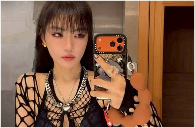 謝金燕舞台魅力席捲馬來西亞。（圖／翻攝自 IG@jeanniehsieh___bbb）