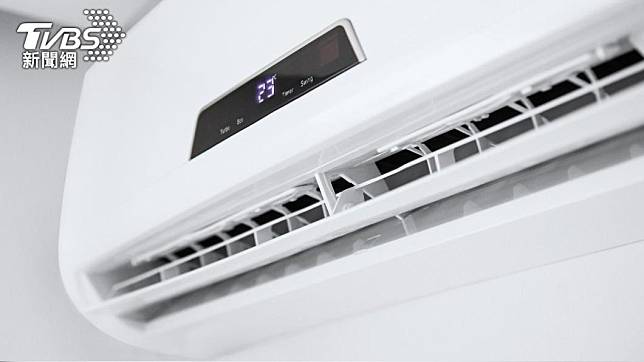在安裝冷氣時，可以考慮為冷氣的冷媒管裝保護套。（示意圖／shutterestock達志影像）