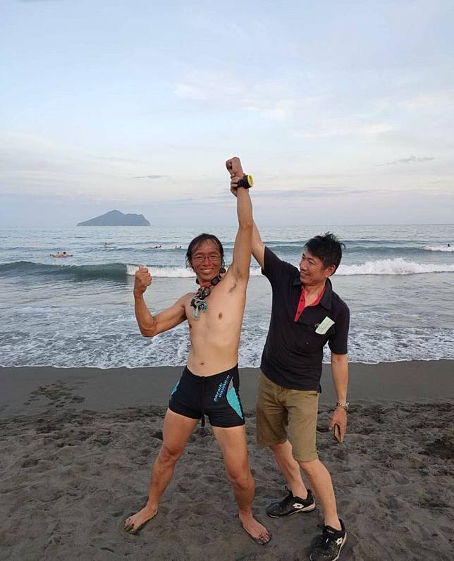 林家和挑戰成功後，興奮振臂高呼。(林家和提供)