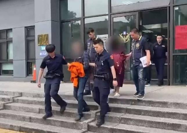 警方拘捕杜姓一家三口。