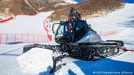 自2015年以來，中國全國各地湧現了數百個新的滑雪和滑冰場地