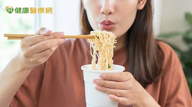 吃麵、吃飯，哪個比較容易胖？乾麵、湯麵哪個熱量高？