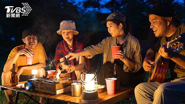 專家點名4星座情感依賴強烈。 （示意圖／shutterstock達志影像）