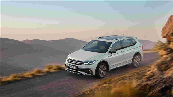 全新改款5+2座休旅Tiguan Allspace首波展開預售車型為330TSI Elegance、330TSI Elegance Premium、380TSI R-Line Performance。全車系標配4MOTION 主動式智慧型四輪驅動系統、提供4年新車品質保固。(圖片來源/ Volkswagen)