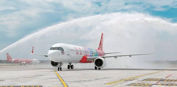 為了強化航空服務，AirAsia將空中巴士的訂單全數轉為載客量更大、燃油效益更好的A321neo，AirAsia目前共訂購362架A321neo。 圖/旅奇週刊