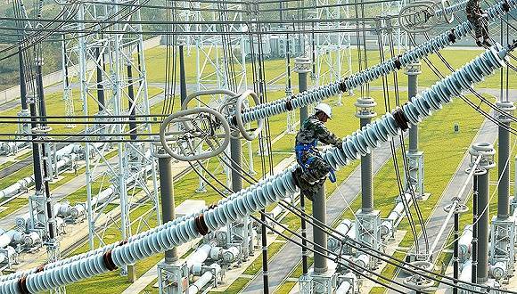 中國電力供應危機愈演愈烈，除「拉閘限電」外，傳出有地方政府鬆手允許電價上漲。   圖：翻攝陸網/能源界