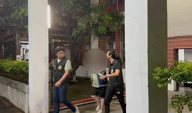綽號李團長的李女被移送台中地檢署。(民眾提供)
