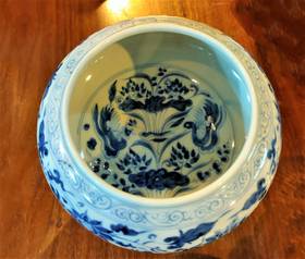 元青花承載深廣文化風華蓮池水禽罐與飛鳳纏枝紋罐享譽古物界備受青睞