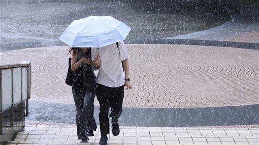 今立冬「雨彈準備開炸」當心了！下最猛警戒區出爐| 三立新聞網| LINE TODAY