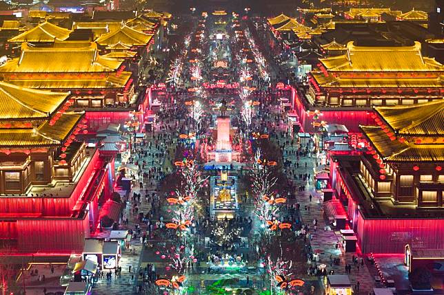 An aerial drone photo taken on Feb. 2, 2024 shows a view of the Great Tang All Day Mall in Xi'an, capital of northwest China's Shaanxi Province. (Xinhua/Shao Rui)