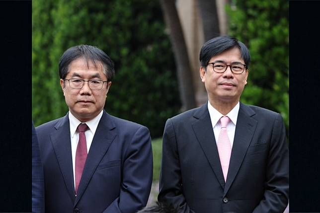 台南市長黃偉哲（左）、高雄市長陳其邁（右）回應「一般性補助款」被刪的困境。（資料照片／陳愷巨攝）