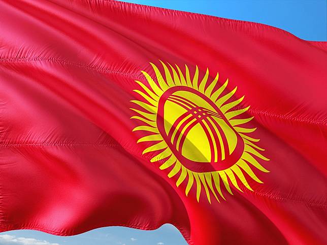 吉爾吉斯國旗 (Pixabay)