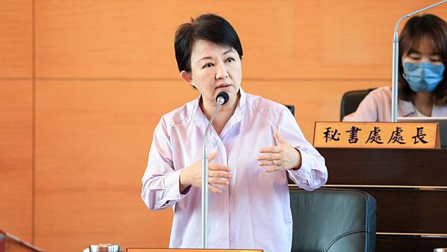 台中市長盧秀燕今(12)日說明，台積電進駐中科二期應是2奈米以下製程。台中市政府提供