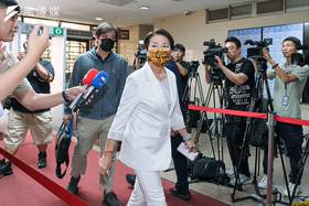 台北地方法院今（7）日開庭審理京華城案，傳喚前台北市長柯文哲的副手、現任民眾黨立委黃珊珊（見圖）出庭作證。（劉偉宏攝）