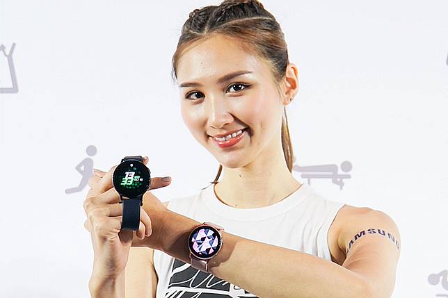 Galaxy watch hot sale active mobile01