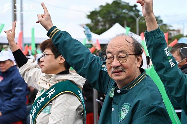 新竹市為民進黨團總召柯建銘（右）大本營，林志潔（左）等人紛紛響應罷免號召。（資料照，陳昱凱攝）