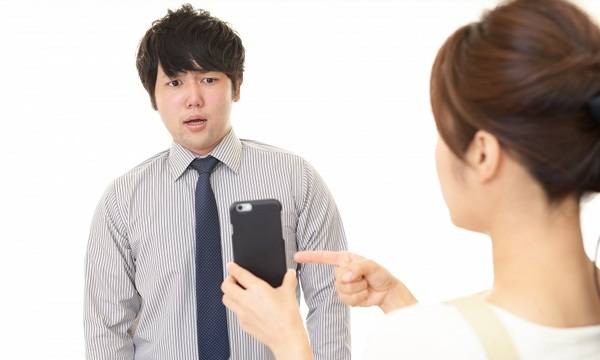 外遇能預防嗎？心理師：勇敢面對並討論「安全界線」，比迴避更有效