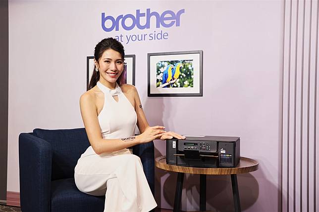 6款機型均支援多種紙張規格，包含A4、A5<u>、A6</u>、LTR及相片尺寸，無論是商業簡報或是影像輸出，都能呈現專業水準與優質色彩。（記者古可絜攝）