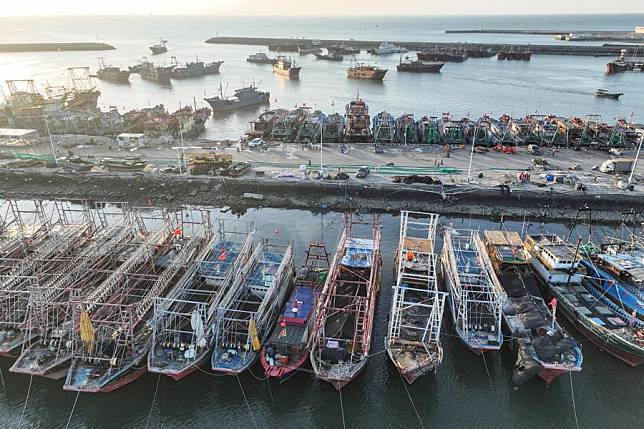 An aerial photo taken on Oct. 19, 2024 shows a fishing port in Lingao County, south China's Hainan Province. (Xinhua/Zhang Liyun)