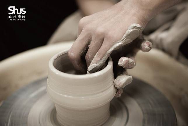 🔺手捏陶課程，可體驗用雙手捏塑陶土，做出各式手感作品。（圖/鶯歌-新旺集瓷）