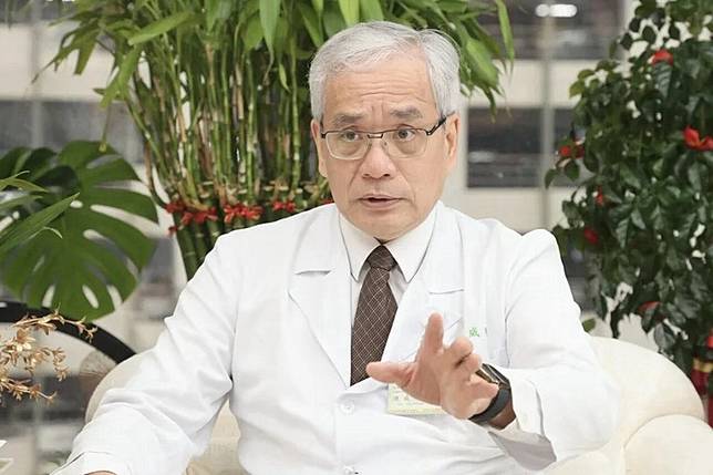台北榮總院長陳威明表示，北榮護理師中逾7成具公職身分，去年配合政府「55歲危勞降齡退休」政策，資深同仁可於55歲即辦理退休，導致去年有76名資深護理師離職。聯合報系資料照片