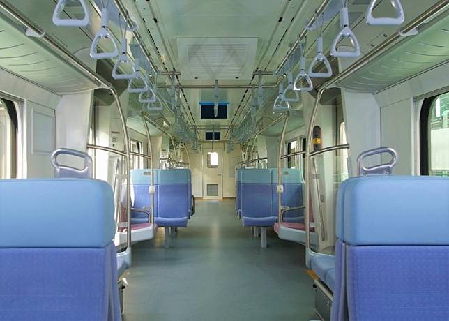 台鐵新車將於10月24日抵花蓮港，內裝率先曝光。(圖：台鐵局提供)