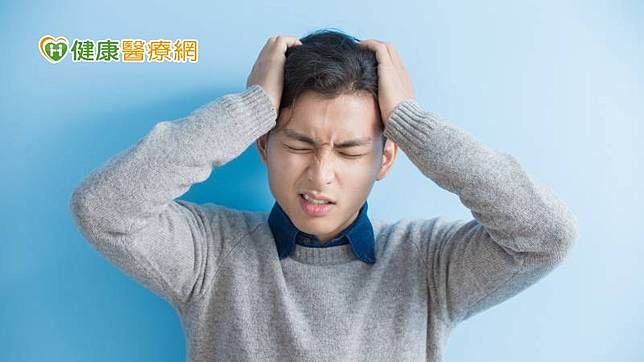 有些頭痛型態屬於危險徵兆，這時建議應先到西醫確認腦部是否有嚴重問題，不要拖延。