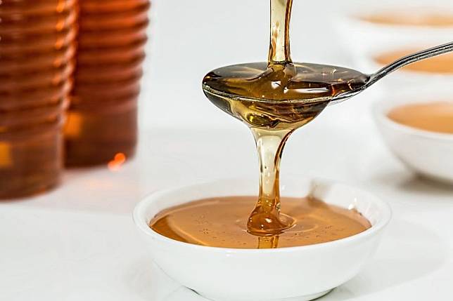 ▲網路流傳「蜂蜜不可以和茶葉一起喝，否則會造成心血管栓塞」，對此，就有營養師出面打臉。（示意圖／取自pixabay）