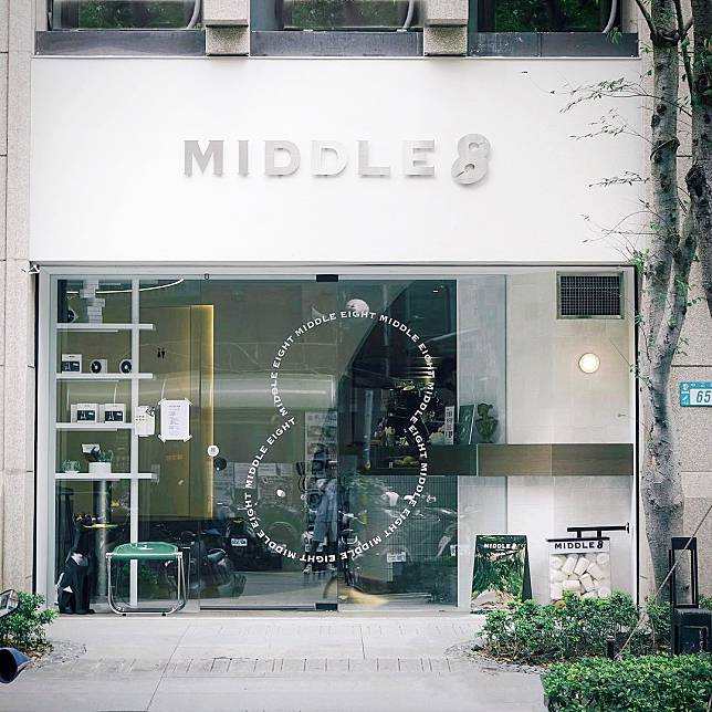 新北蘆洲早午餐推薦！Intro Kitchen新品牌「Middle 8」延續黑膠唱片元素打造「最酷的貝果店」
