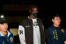 外籍中鋒斑霸收錢打假球，在執行後將被驅逐出境。資料照。廖瑞祥攝