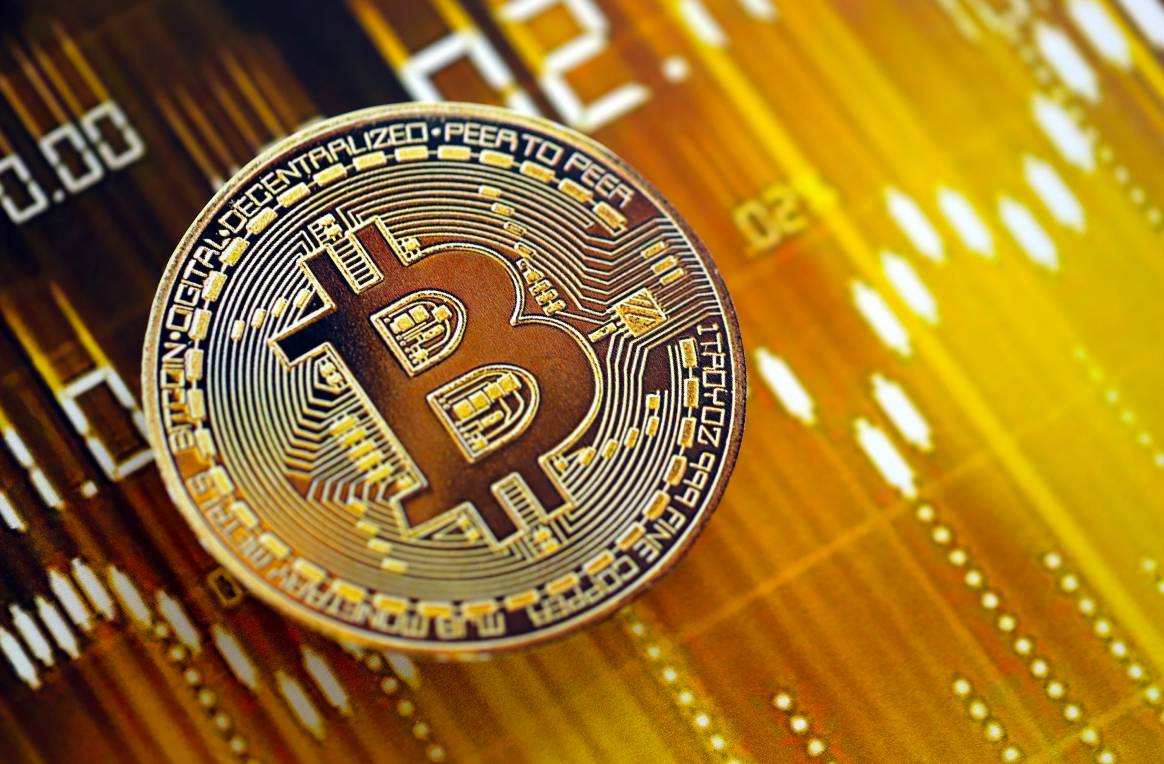 史上最貴Pizza Day！ 比特幣單日狂飆破11 萬美元專家提醒：未來72 小時成關鍵佈局期| Knowing | LINE TODAY