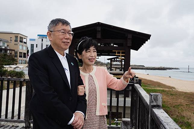 民眾黨前主席柯文哲（左）的妻子陳佩琪（右）爆料，檢察官曾問她一個問題，讓她的確不知如何回答。（資料照，取自陳佩琪臉書）