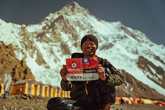 台灣登山家呂忠翰成功無氧登頂K2，成為目前台灣山界無氧登頂8,000公尺高山的紀錄保持人。（翻攝自前進十四峰｜大夢計劃臉書）