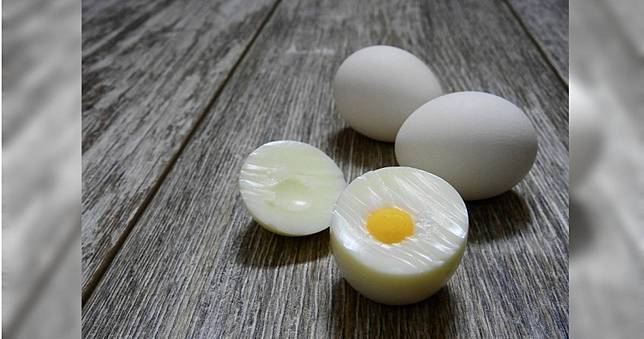 女子求超商「上架1食物」！每天買3顆　引網兩派論戰