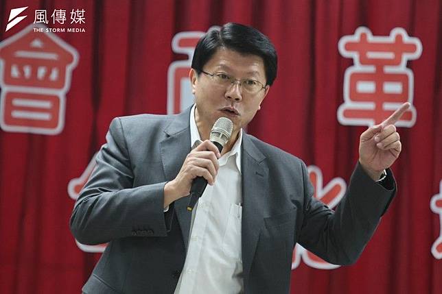 針對民進黨台南市長初選早早開跑，國民黨立委謝龍介批評民進黨「放著太陽能光電官商勾結不處理，整天都在選舉。」（資料照，柯承惠攝）