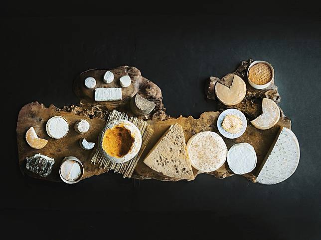 Cheese board from Caprice (Photo: Instagram / @capricehongkong)