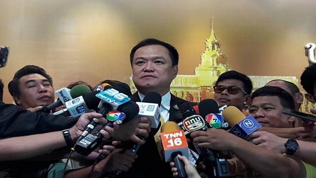 พรรคภูมิใจไทย มีมติให้หัวหน้าพรรค ตัดสินใจเรื่องความชัดเจนทางการเมือง