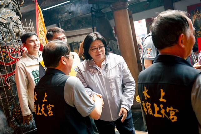 現任嘉義市立委王美惠確定被提名參選年底嘉義市長選舉，以勤跑基層著稱的她，經常出席地方各式活動。圖為王美惠參加4月的2026嘉義市鞦韆節。（攝影／馬雨辰）