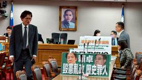 針對行政院不副署《財劃法》修正案，立法院司法法制委員會邀請總統府秘書長、行政院秘書長、司法院、法務部進行專題報告。陳祖傑攝