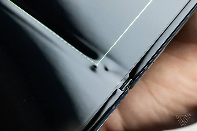 Samsung ชี้แจงกรณี Galaxy Fold เกิดปัญหาหน้าจอจนใช้งานไม่ได้แล้ว